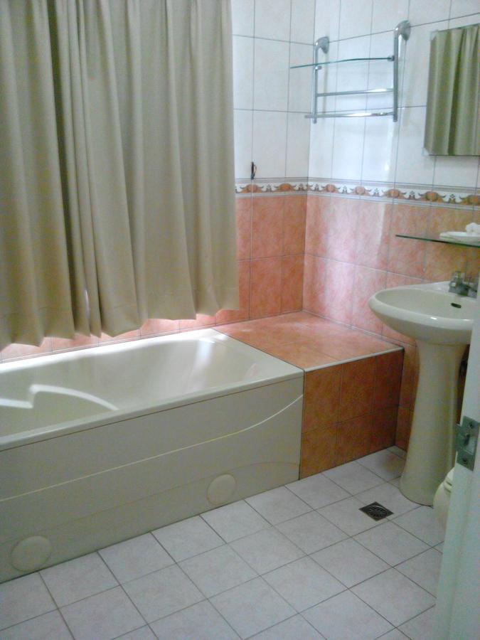 Lohas Gallery Long Stay Hostel Shiding Exteriör bild